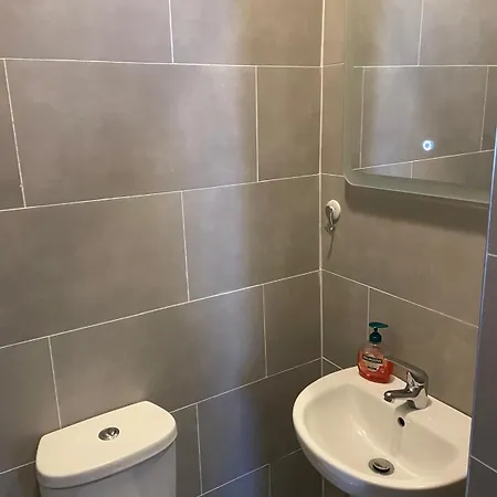 Superb Double Near Croke Park - 6 Penzion Dublin