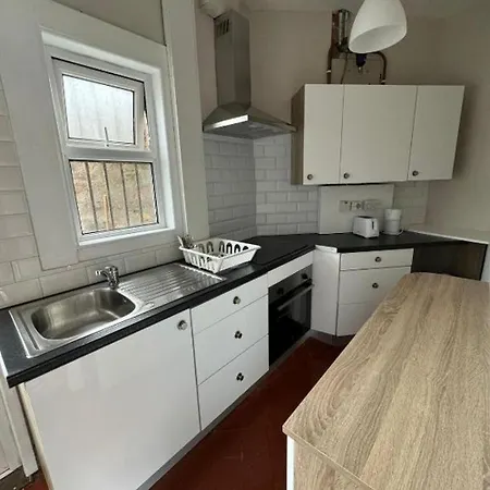 Superb Double Near Croke Park - 6