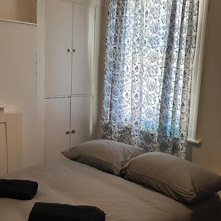 Superb Double Near Croke Park - 6 Dublin