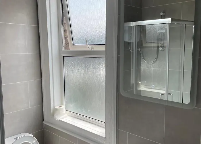 Konukevi Superb Double Near Croke Park - 6