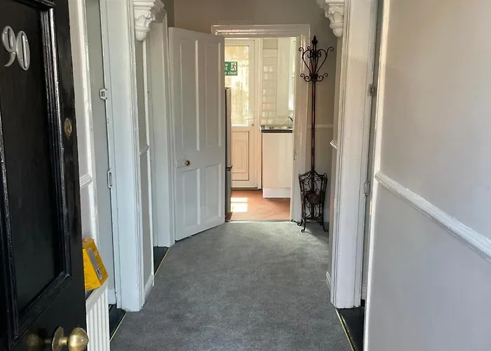 Superb Double Near Croke Park - 6 Penzion Dublin