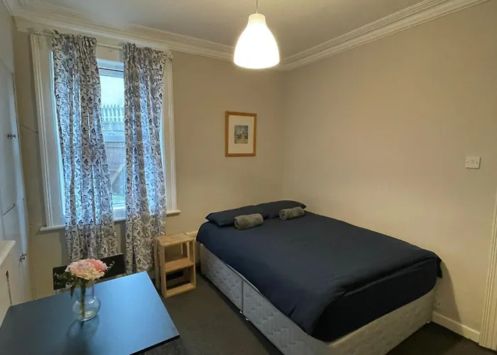 Superb Double Near Croke Park - 6 Penzion Dublin